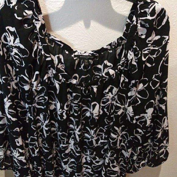 Banana Republic Tops - Banana Republic Black & White Top